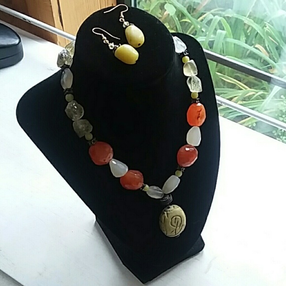 Artisan: B. Aston Necklace and Earrings Set - Picture 6 of 6